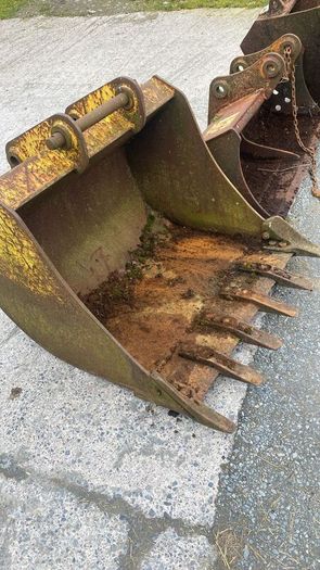 Excavator Buckets for Sale - Great Condition