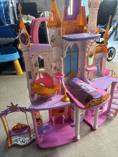Disney Princess Castle Playhouse