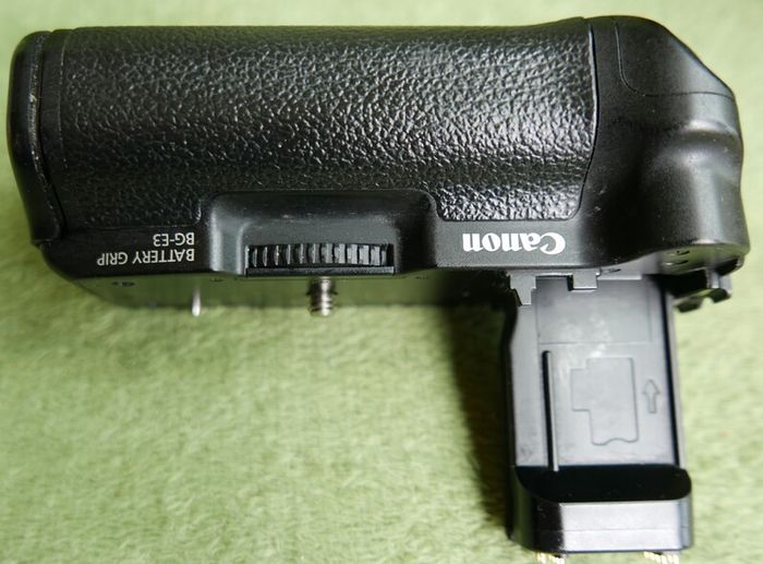 Canon BG-E3 Battery Grip For EOS 350D & 400D with two batteries