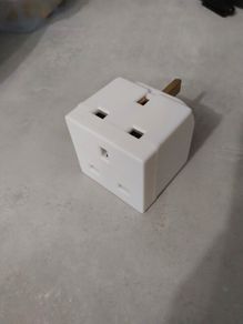 2-Way Wall Power Adapter / 2-socket extension lead