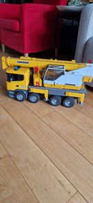 Bruder Scania Super 560R Liebherr Crane