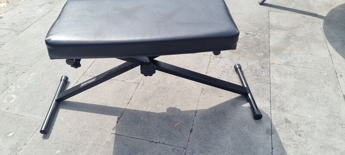 keyboard piano music seat bench