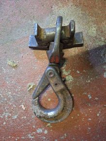 Heavy duty crane hook