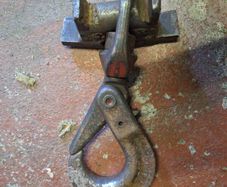Heavy duty crane hook