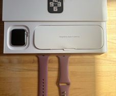 Apple Watch SE - 2nd Gen (Original Box)
