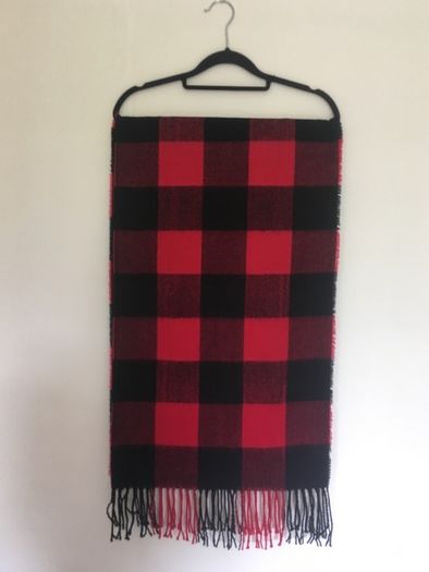 UO scarf