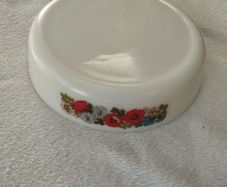 Vintage pyrex dish "Poppy Pattern"