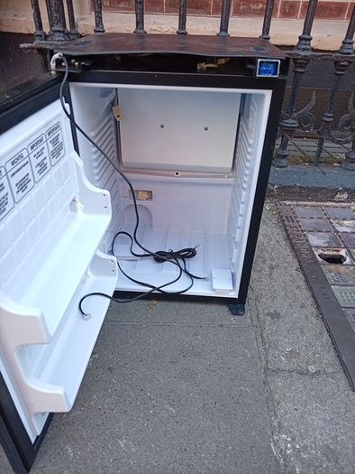 mini bar fridge