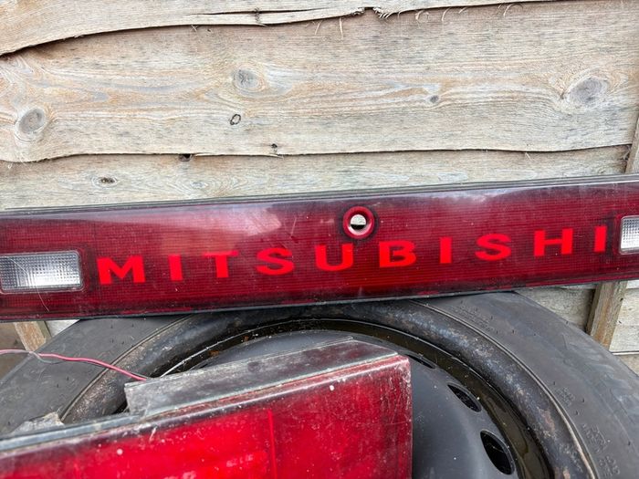 mitsubishi gto 3000 gt tail ligts