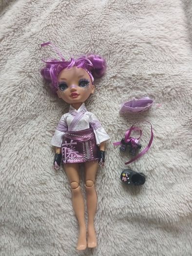 lila yamamoto rainbow high doll