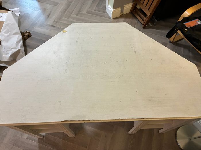 White wood corner desk unit