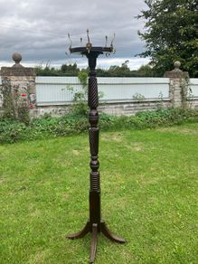 Coat stand