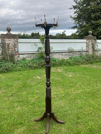 Coat stand