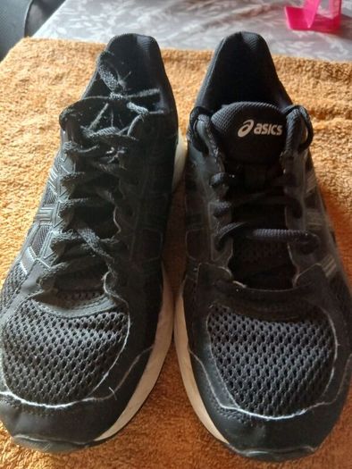 Asics  gel contend 4 unisex trainers /runners