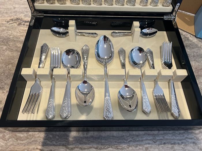 44 Piece Silver Newbridge Silverware Canteen Set