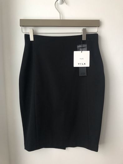 Vila High Waisted black skirt size small New