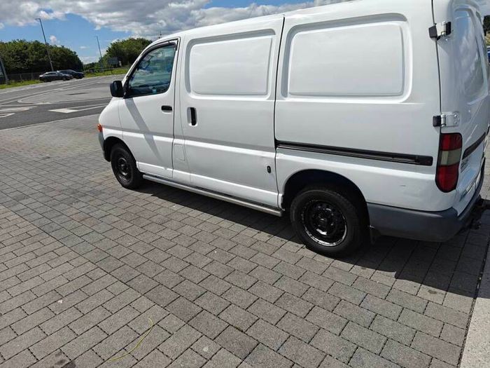 2003 Toyota hiace