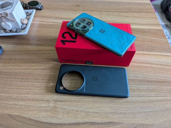 OnePlus 12 512gb Dual SIM Factory Unlocked in mint condition