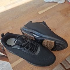 brand new black runners size 41