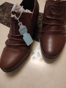 Jana brown shoes