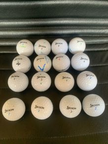 (16) Soft Srixon golf balls