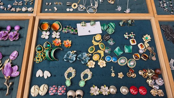 Women accessories
