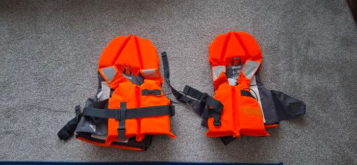 Childrens life jackets