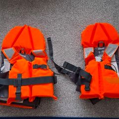 Childrens life jackets