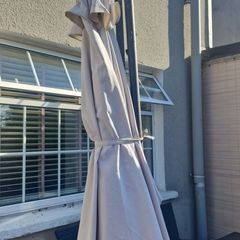 Large hanging Parasol