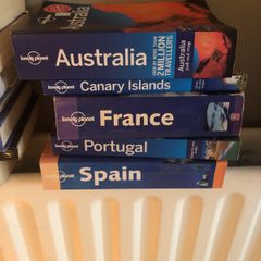Lonley Planet Travel books