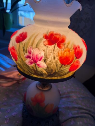 Vintage Hand-Painted Double Light Tulip Table Lamp