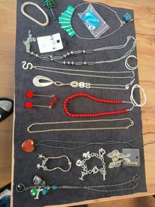 costume jewelry 138 pieces