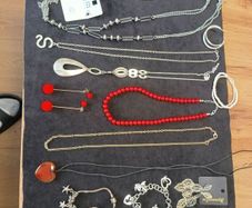 costume jewelry 138 pieces