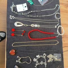 costume jewelry 138 pieces