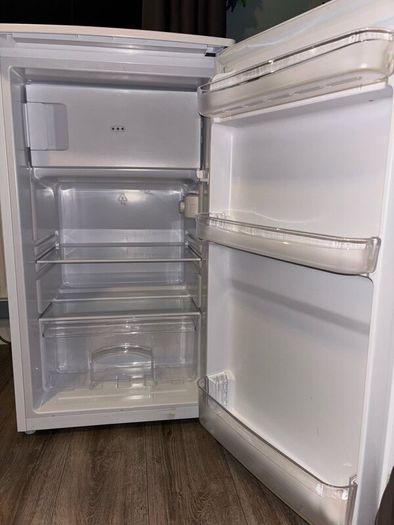 Belling Under-Counter Fridge