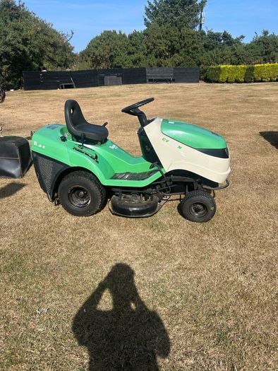 Tractor lawnmower