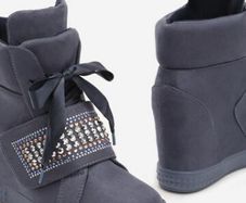 Glam Hidden Wedges / Sneakers / Lace Up Shoes size 6 + other Amazing Shoes available