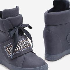 Glam Hidden Wedges / Sneakers / Lace Up Shoes size 6 + other Amazing Shoes available