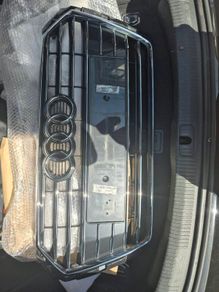Audi A4 B9 Gloss Black Front Grille