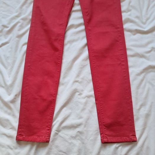 Salsa secret jeans Size 28/32 Zip fly Red in like new condition