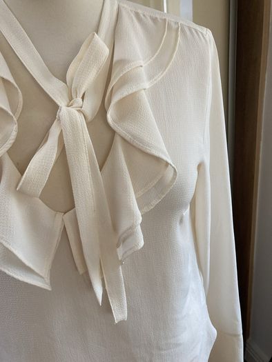 H and M Ivory Blouse with ruffle and tie ribbon - size 10