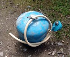 Camping gas cylinder and reg/hose