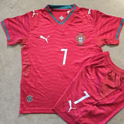 Ronaldo Portugal home football kids jersey/kits