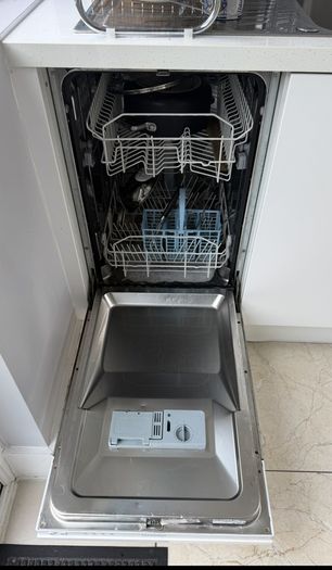 Indesit Slim Integrated dishwasher