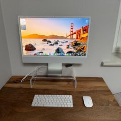 Apple iMac 24" M3 (2023), Silver, 8GB / 256GB, Touch ID Keyboard, Magic Mouse & Acrylic Stand