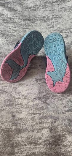 shoes  clarks