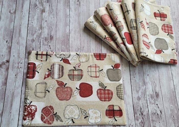 Table runner, Tablecloth, Apron, Cushions, Placemats