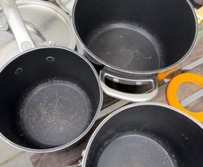 Circulon saucepans