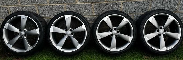 20" Genuine Audi TTRS Alloys