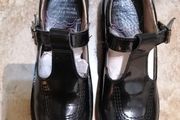 Girls Kickers black patent leather  T-bar shoes, size UK 13/ EU 32